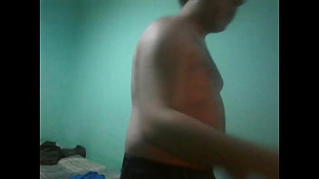 Minina sale su party hard en la terraza