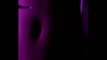 Gostosa de biquini a noite