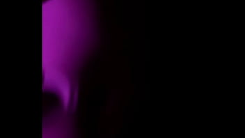 Gostosa de biquini a noite