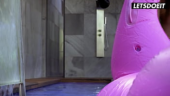 Skinny gfs sabrisse stacy cruz & zlata shine sensual scissoring & fucking a girl knows