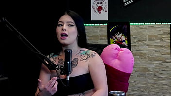 Tem Fetiche Em Pele O Boquete é O Seu Forte Gravou Com Um Pau De 24cm Teve Experiência Com Dois Homens E Gosta De Pequeno E Grosso Kalyca Watch Sheer Red thumbnail