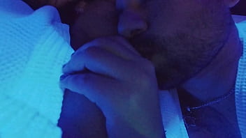 Vai arrombei o cu apertado da morena a noite toda