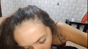 Ela já não aguenta mais de tesão