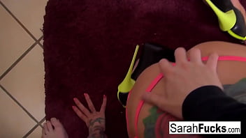 Hot babe loves to suck penis