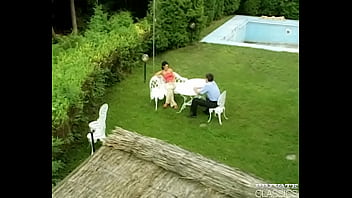 Carmen and anaïs in an outdoor anal threesome