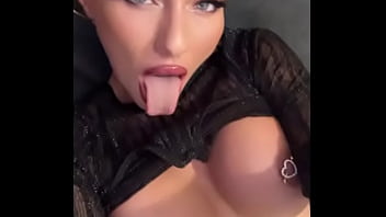 This ass can be eaten all day long