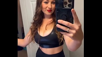 Good morning ️ happy fkn’ friyay #gymgirl #fitnesslifestyle #nsfw #fitnssmodel #tightsvideos