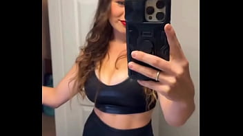 Good morning ️ happy fkn’ friyay #gymgirl #fitnesslifestyle #nsfw #fitnssmodel #tightsvideos