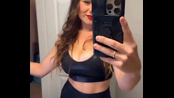 Good morning ️ happy fkn’ friyay #gymgirl #fitnesslifestyle #nsfw #fitnssmodel #tightsvideos