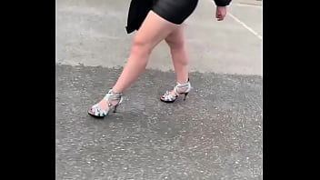 Talon haut et robe seconde peaux