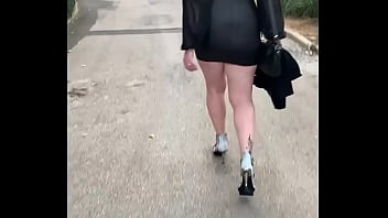 Talon haut et robe seconde peaux