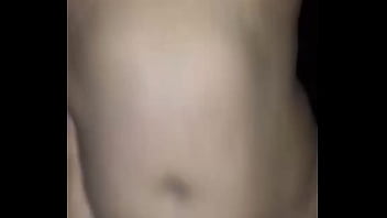 Me encanta ver sus lindas tetas rebotando mientras se mete todo mi verga