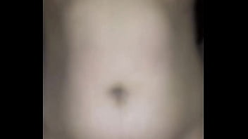 Me encanta ver sus lindas tetas rebotando mientras se mete todo mi verga