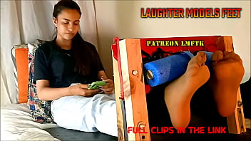 Foot tickling sexy girls