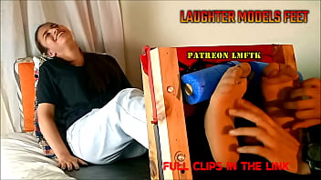 Foot tickling sexy girls