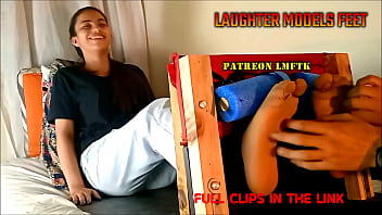 Foot tickling sexy girls
