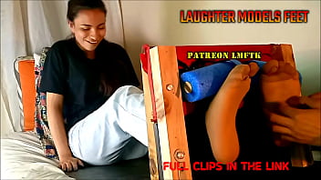 Foot tickling sexy girls