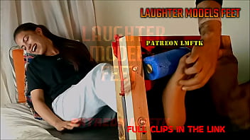 Foot tickling sexy girls