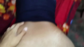 Flagrei minha namorada assistindo porno