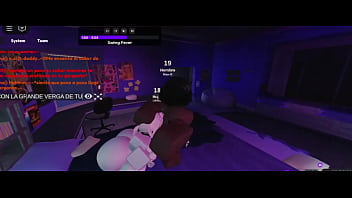 Esta puta tiene un culo demasiado gordo para aguantar mi vergota negra