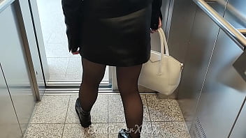 Elsarixterxxx i'm going up in the elevator no panties again