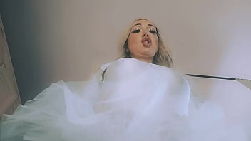 Chantal channel as a great dancer with ballerina's dress