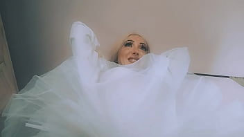 Chantal channel as a great dancer with ballerina's dress