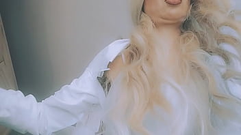 Chantal channel as a great dancer with ballerina's dress