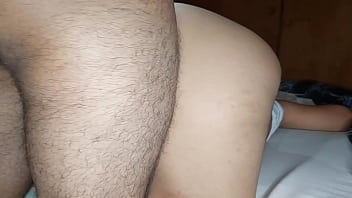 El jefe se folla a la criada traviesa gratis