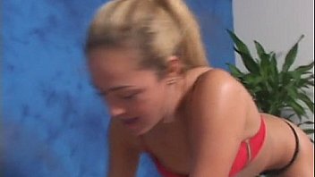 Skinny playgirl enjoys deep insertion