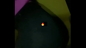 Novinha dança de vestido curto