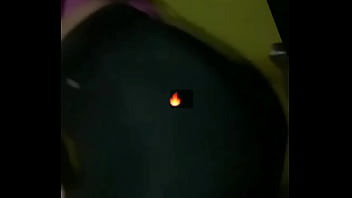 Novinha dança de vestido curto