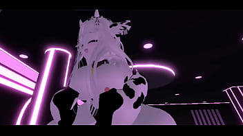 Dejando expuestas mi coño y tetas