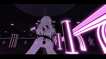 Dejando expuestas mi coño y tetas