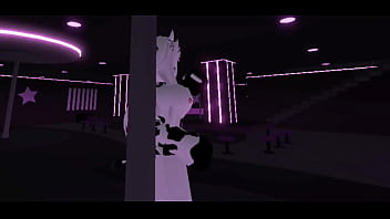 Dejando expuestas mi coño y tetas