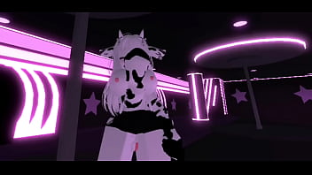 Dejando expuestas mi coño y tetas