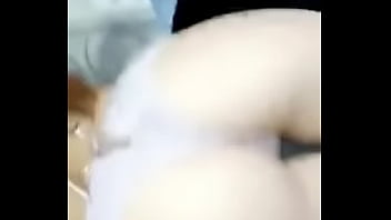 Novinha gostosinha de quatro