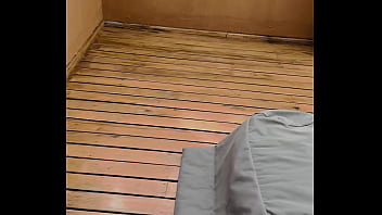 Une chambre qui donne sur la plage et l'océan et envie de me faire enculer