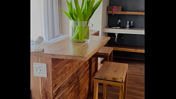 Une chambre qui donne sur la plage et l'océan et envie de me faire enculer