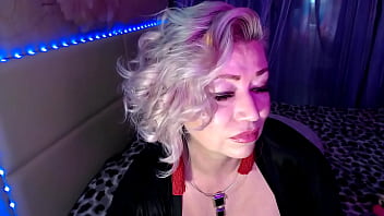 A beautiful smoking mature lady sparkly masturbates in an open chat aimee hot milf aka aimeeparadise