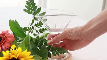 Expert Handjob His Cock Until He Cums thumbnail