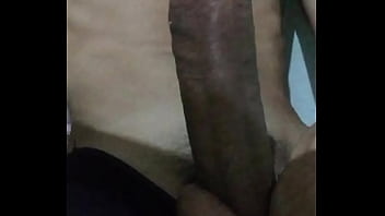 Garoto Mostrando Sua Vara Deliciosa E Grossa thumbnail