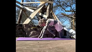 Enjoy to stretch in the sun you too