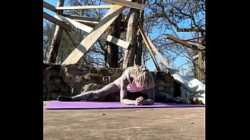 Enjoy to stretch in the sun you too