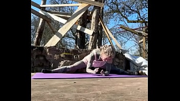 Enjoy to stretch in the sun you too