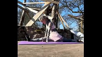 Enjoy to stretch in the sun you too