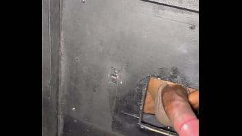 Parte 1 muita putaria na casa de belinha deu no pêlo levou gozada na boca e na buceta e fez o corno limpar a porra com a língua