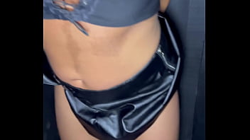 Parte 1 muita putaria na casa de belinha deu no pêlo levou gozada na boca e na buceta e fez o corno limpar a porra com a língua