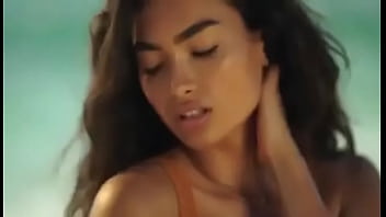 Kelly gale shows off her sexy figure for sports illustrated