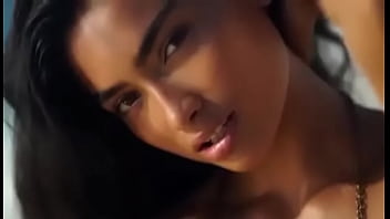 Kelly gale shows off her sexy figure for sports illustrated Kelly gale shows off her sexy figure for sports illustrated